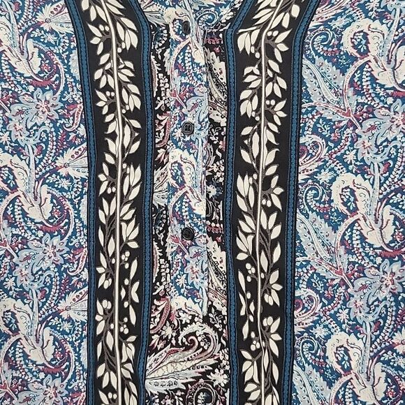 3 For$20 Cato Multi color design top size S - Picture 4 of 7